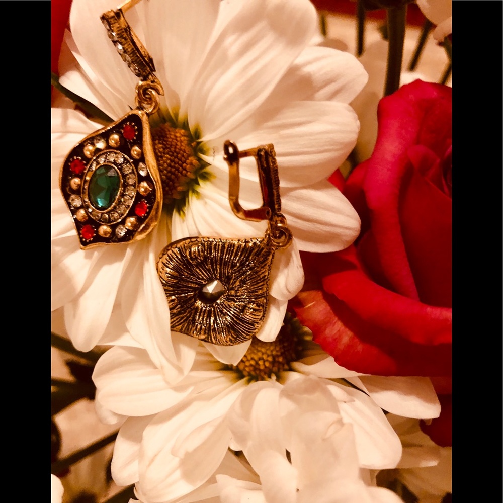 🌹EARRINGS 🌹 - Picture 2 of 2